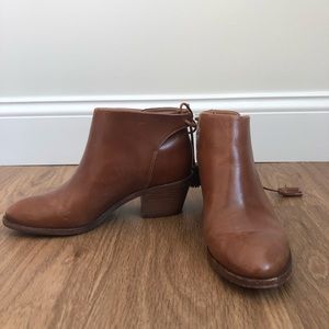 Madewell et Sezane Brown Leather Boots